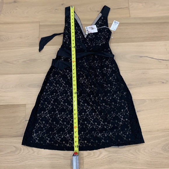 BNWT DOUBLE V TIE FRONT COCKTAIL KENZIE DRESS - SIZE 6 - Picture 5 of 8